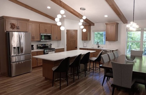 Sturgeon Bay House | Secluded Lake Michigan Retreat 4BR/4BA, EV Charging, Near Cave Point