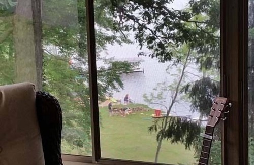 Dowling House | Secluded Lake Retreat-Exceptional Reviews!