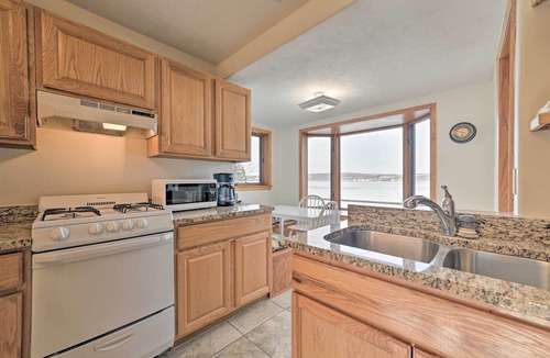 Suttons Bay Cottage | Serene Leelanau Lake Escape Near Wine Trail
