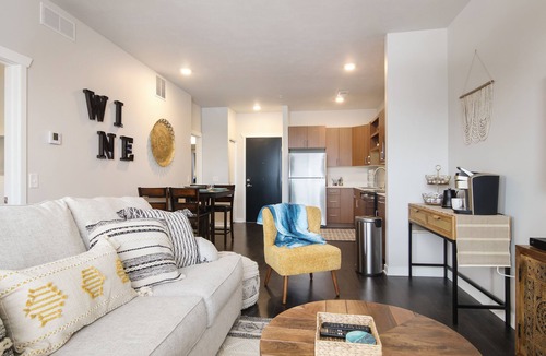 Traverse City Condo | Sip, Stay & Explore Traverse City Wine Country. Near all TC has to offer!