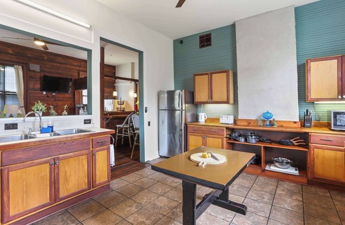 Mid-City Bed & Breakfast | Site 61 Historic Guesthouse - 9 Rooms, 13 Beds