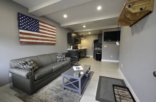 Mancelona Condo | Ski in ski out! Schuss Mountain. Sleeps 4 WIFI, POOL, full kitchen.