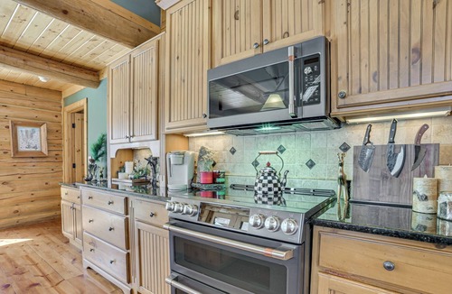 Harbor Springs Cabin | Ski-In, Ski-Out Group Getaway in Harbor Springs!