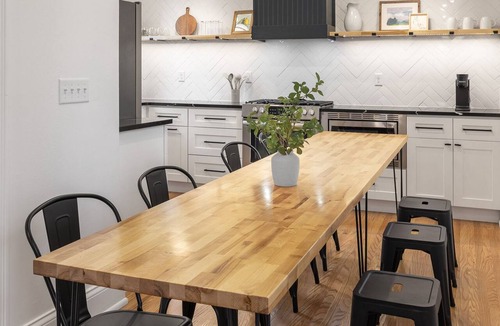 Walnut Hills House | Sleeps 20: Historic Home with Driveway Parking Near Downtown, 40 Min from Ark