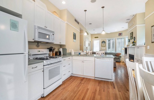 South Haven Cottage | 🏖️ Sleepy Hollow Beach Resort, Cottage 14A – Family Fun on Lake Michigan!
