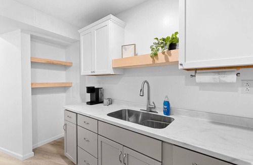 Orange Prairie Apartment | Slice of the good Life: Concord A8
