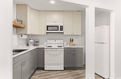 Orange Prairie Apartment | Slice of the Good Life: Concord B6
