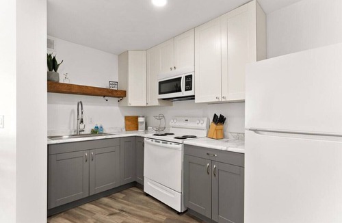 Orange Prairie Apartment | Slice of the Good Life: Concord A6
