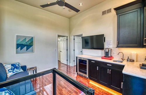 Miller Beach House | Smart Home, direct Beach Dunes Nat’l Park access, Hot Tub, luxury amenities