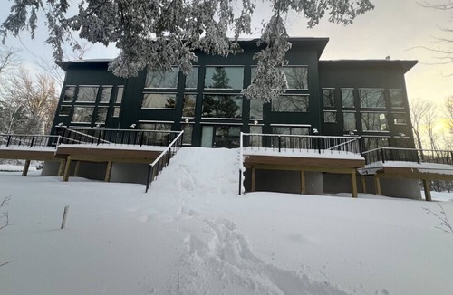 Au Train Cabin | Snowmobile & Ice Fest Suite #1