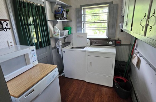 Crivitz House | Snowmobile Sanctuary in the Charming Village of Crivitz