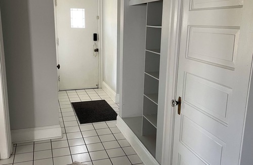 Lima House | Spacious 2 bed 1 bath in the center of Lima resting on the park