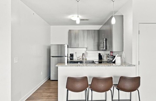Fishers Apartment | Spacious 2-bedroom apartment in tranquil Fishers with 2king 1queen bed