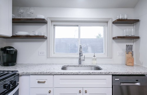 Naperville Apartment | Spacious 3-bedroom apartment in DT Naperville with WiFi, AC and in unit Laundry!