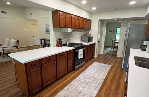 College Station House | Spacious 4-bedroom house on wooded acre lot near campus