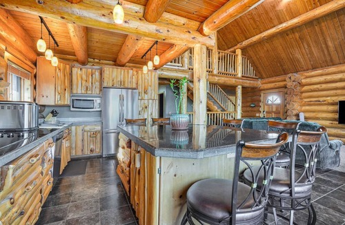 Smyrna House | Spacious 4-bedroom log cabin In wonderful Belding with AC sleeps 12 adults