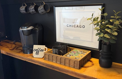 Lavergne Apartment | Spacious 4BR Near Chicago with Parking and Easy Train Access