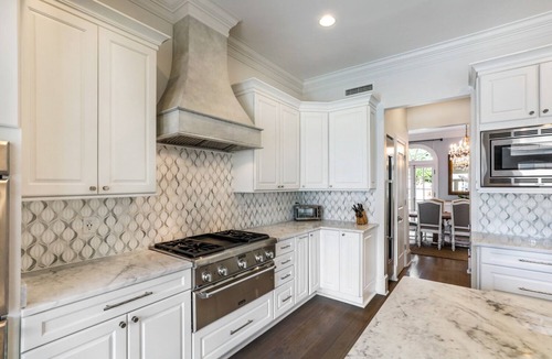 Marlyville - Fontainebleau House | Spacious 4BR with Pool, Perfect for Big Families