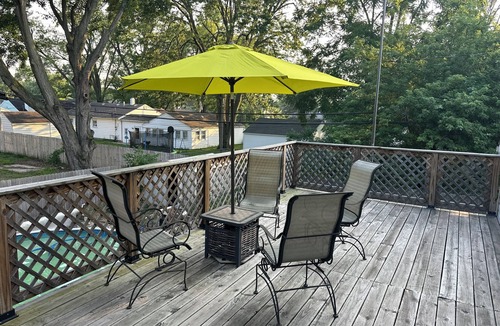 Bedford House | Spacious 5-bedroom house in wonderful Toledo with AC, heating and pool