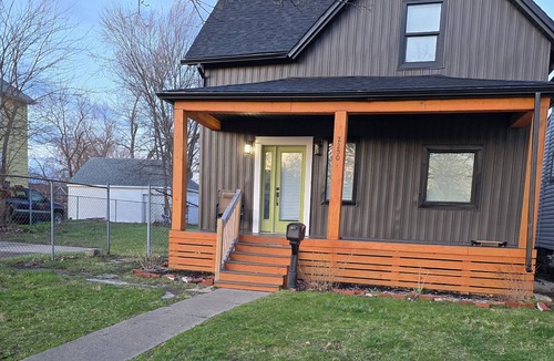 Detroit House | Spacious 5BR in vibrant area, walk to cafes, restaurants & galleries