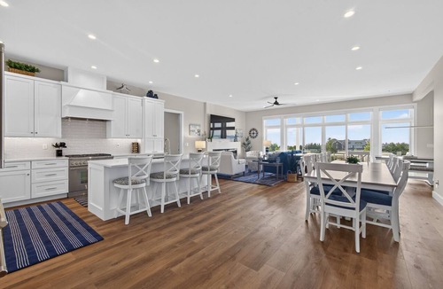 Bay Harbor House | Spacious 7-bedroom retreat in beautiful Bay Harbor, perfect for large groups!
