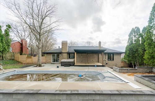 Bloomington House | Spacious Family Retreat - 4BR/3BA w/Pool & Hot Tub, Sleeps 10