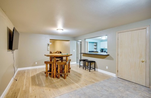 Chilton Villa | Spacious Family Villa w/Decks in Chilton!