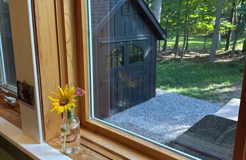 Charlevoix House | Spacious Modern Light Filled Oasis, AC!