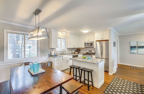 Mayfield House | Spacious, Peaceful Lake House, 10 Mi to Horse Show