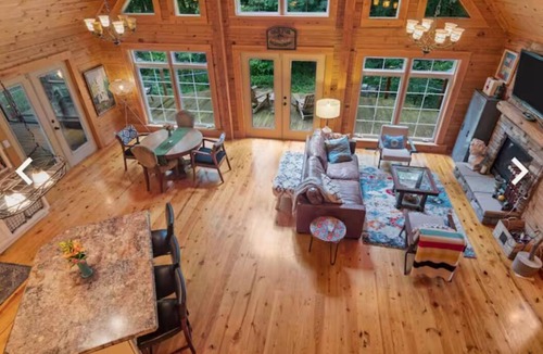 Bass Lake Cabin | Spacious Private Log Cabin off Bass Lake