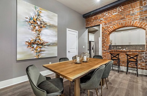 Arts/Warehouse District Apartment | 🥂Spacious Warehouse District Condo with Balcony 🥂 | The French 75