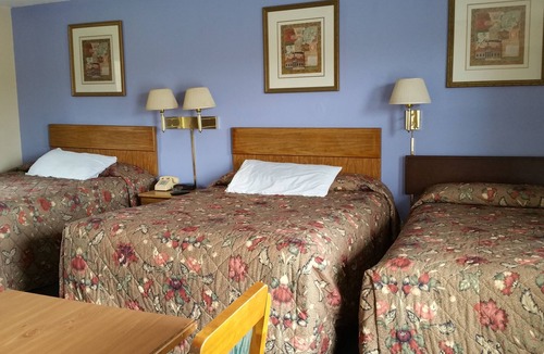 Shelbyville Hotel | Spillway Motel
