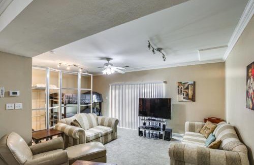 Airport Township House | St Ann Townhome < 1 Mi to International Airport!