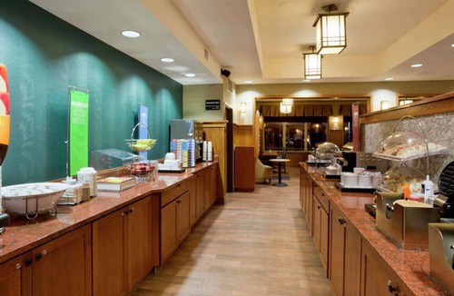 Downtown - Waterfront House | Stay in a Retreat with Superb Amenities