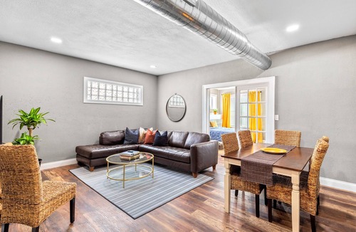 St. Louis Apartment | Stay STL-Spacious 3BR-Off Street Parking-Pets-W/D