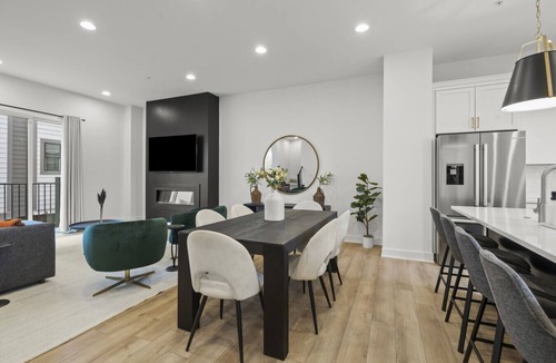 Oakley House | StayIsabella | Oakley