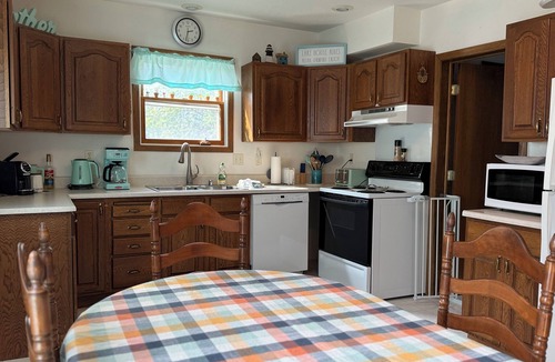 Two Rivers House | Step back in time at Wisconsin’s most beautiful beach & Rogers Fishing Village!
