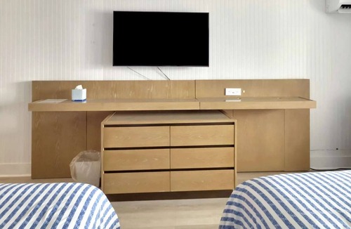 Rockland Hotel | Steps from Downtown + Free Breakfast & Parking