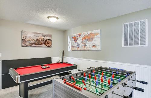 Cedar Lake House | Steps to Cedar Lake! Group Getaway w/Game Room