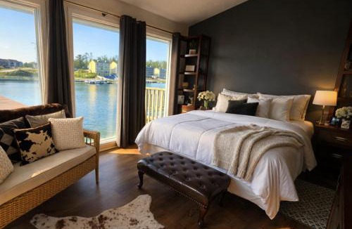 Village of Four Seasons House | Stillwater Shores Lakefront 2 Bed 2 Bath Condo