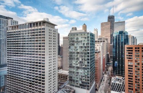 Streeterville Apartment | Streeterville 2br w pool gym nr Riverwalk CHI-881