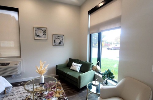 Detroit Apartment | Studio Monthly & Daily Rental For Traveling Professionals,Corporate & Student's