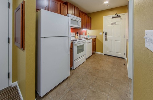 Sheridan Apartment | Studio with Access to Amazing Amenities