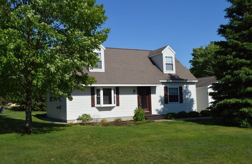 Thompsonville House | Summer in Northern Michigan! Come stay at the FORE Seasons. Low Owner Fees!