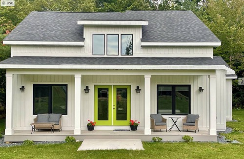 Traverse City House | SUMMER SPECIAL! June 29-July 2/Aug 17-20/Aug 24-Sept 2! Slps 10 SUPER CLEAN!
