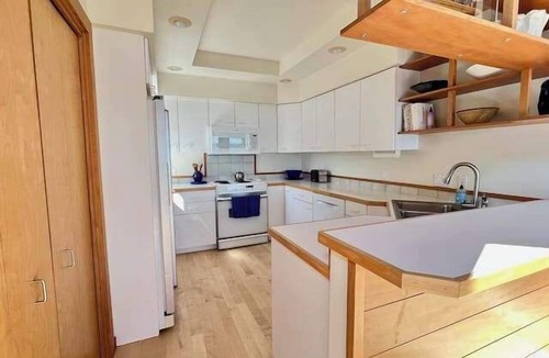 Leland House | Sunrise Cove