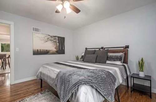 Wyatt House | Sunset Point