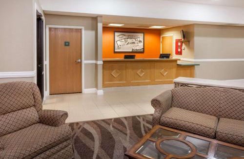 Rochester Hotel | Super 8 by Wyndham Rochester