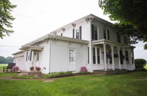 Buchanan House | SW Michigan Gateway to Wine Country. August dates and Labor Day available.