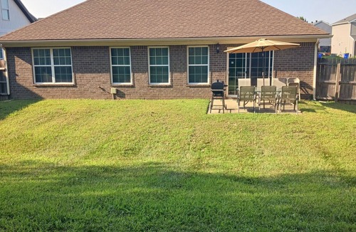 Drake House | Sweet home B